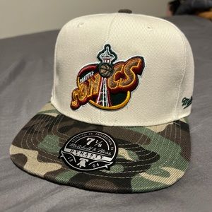 Seattle SuperSonics Mitchell & Ness Hardwood Classics 40th Team Anniversary